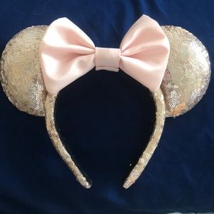 Rose gold Minnie Mouse Ears